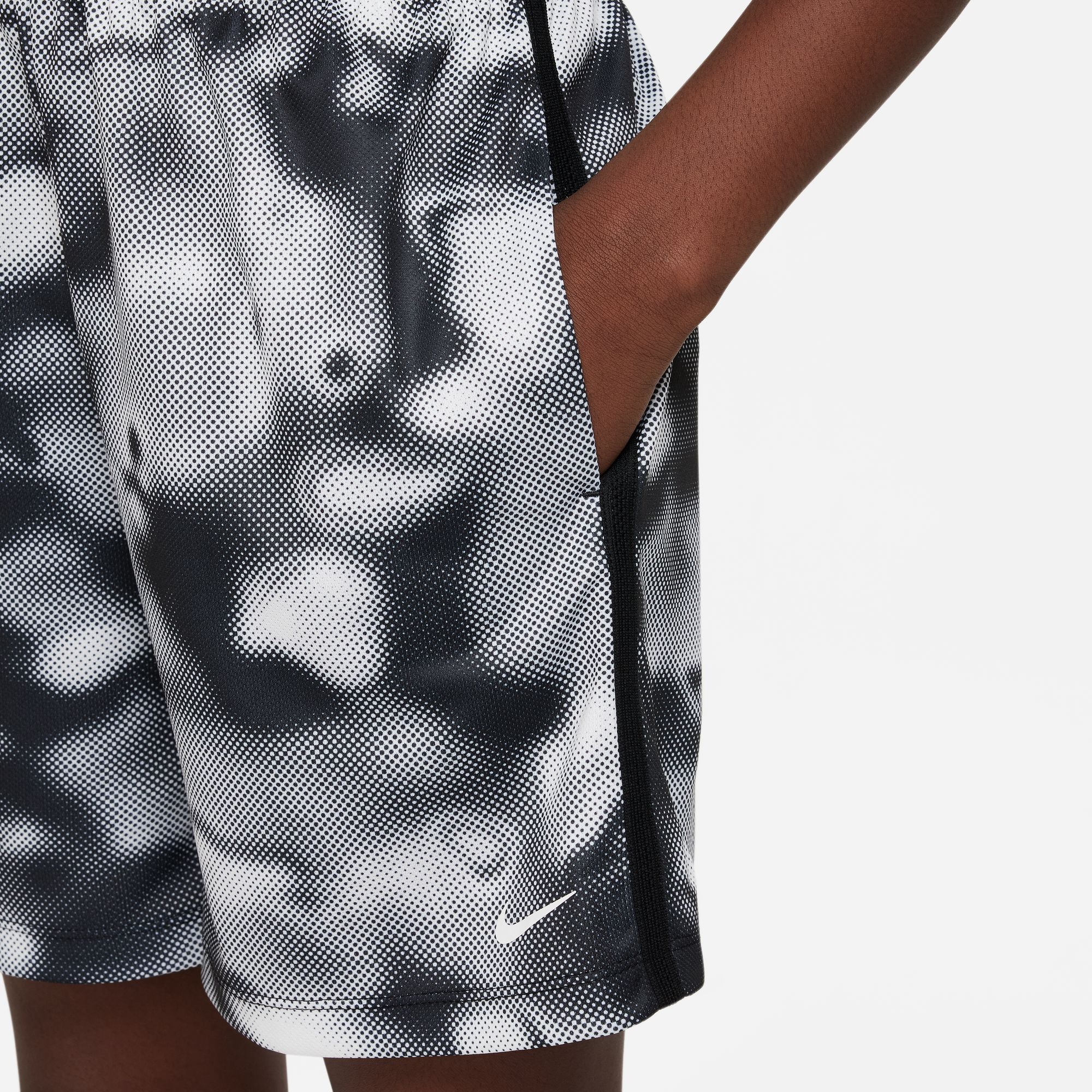 Boys Nike Court Multi Short AOP kisfiú short - Image 2